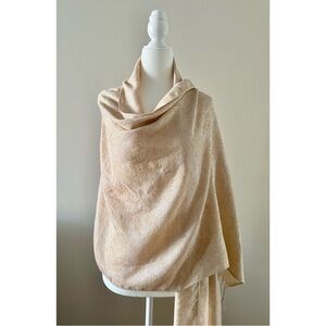 [Forever 21] Floral Cream and Gold Fringe Scarf